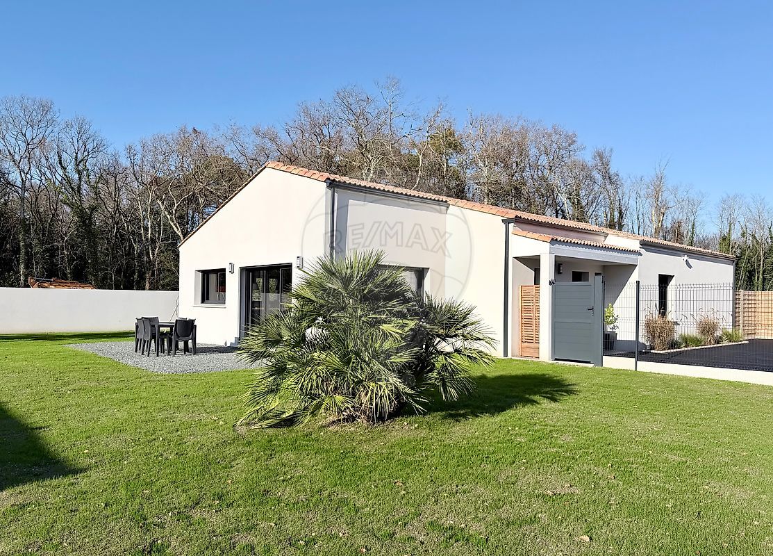 Villa / Maison  T4 à vendre Mathes (Les) 17570