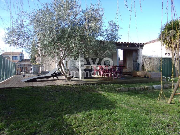 Villa — photo 1