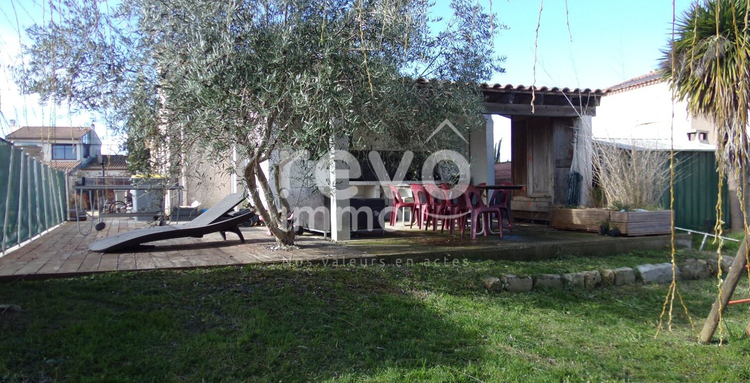 Villa — photo 1