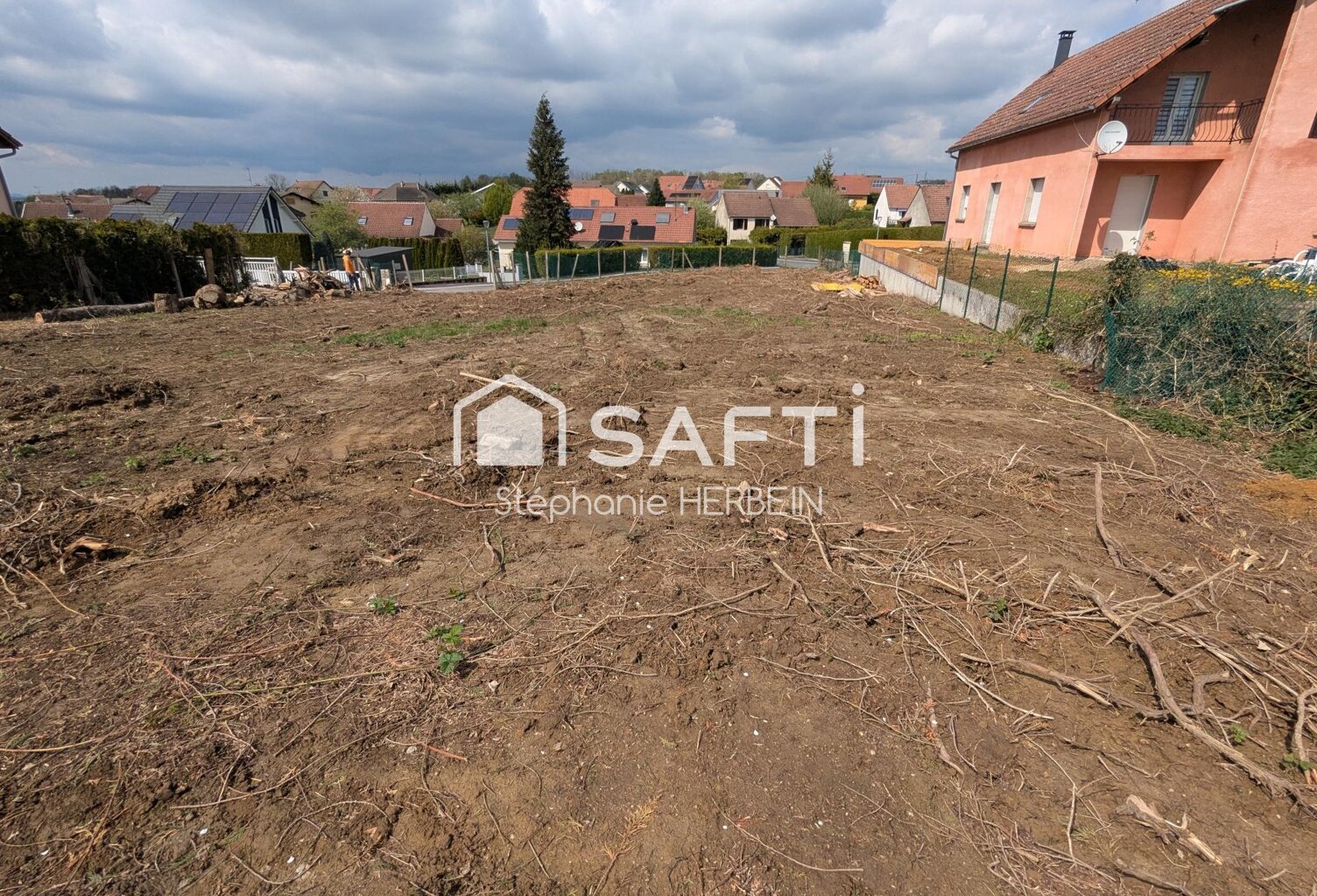 Terrain constructible de 965m2 — photo 1