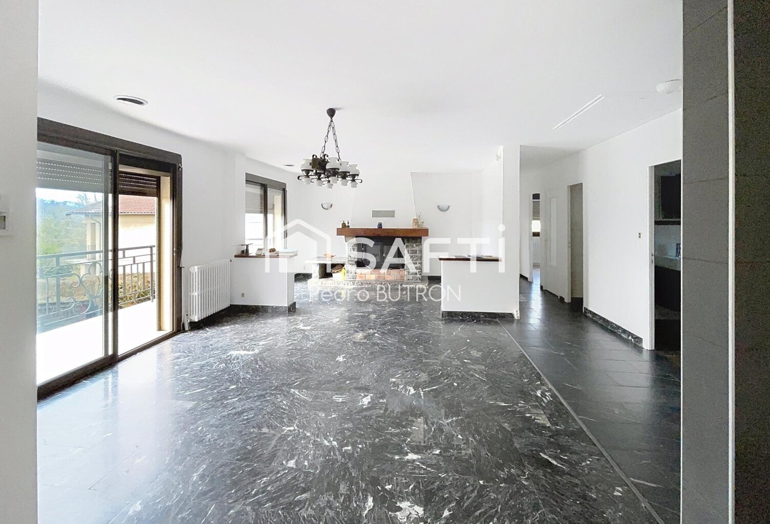 Bien magnifique, rare, superbe rénovation. — photo 1