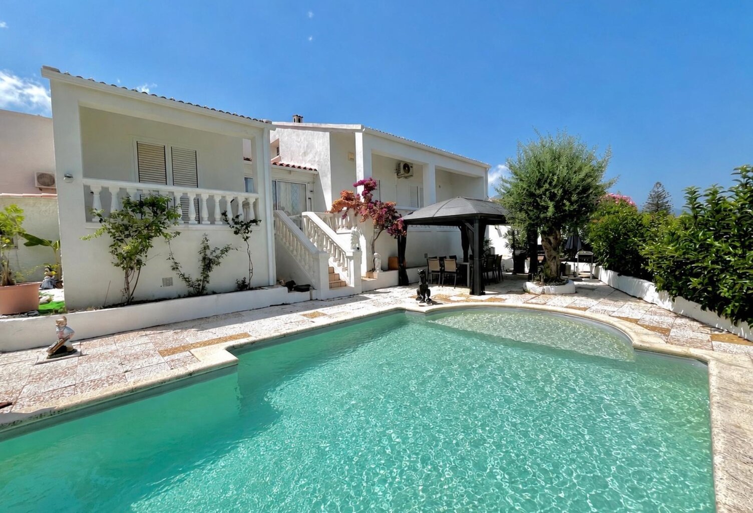 Maison 180 m² avec piscine  Les Collines à Biguglia — photo 1