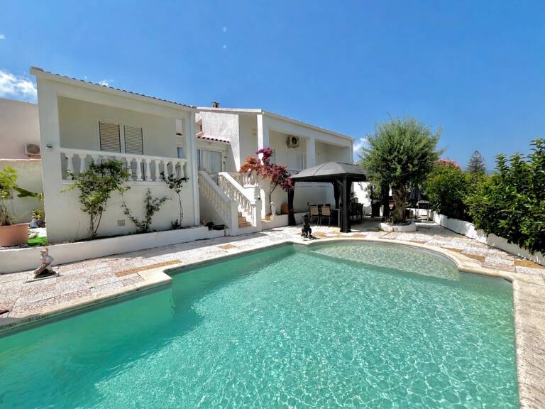 Maison 180 m² avec piscine  Les Collines à Biguglia — photo 1