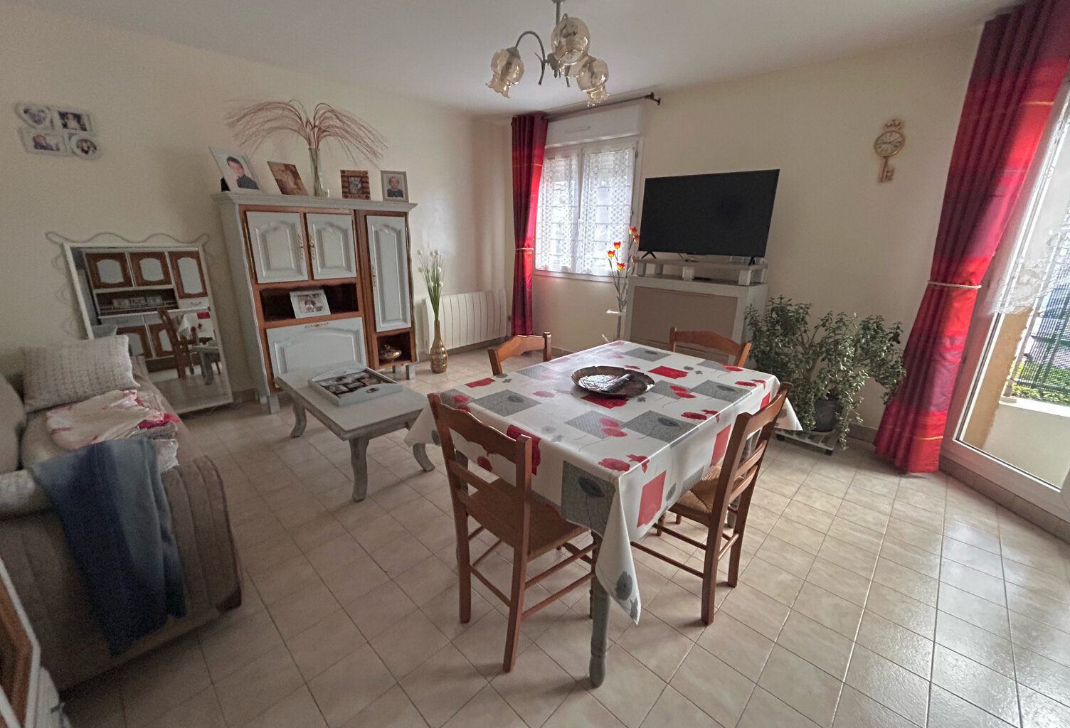À VENDRE   Appartement 60 m2 avec balcon et parking   Vendu — photo 1
