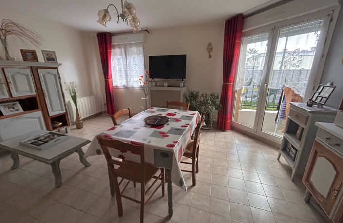À VENDRE   Appartement 60 m2 avec balcon et parking   Vendu — photo 2