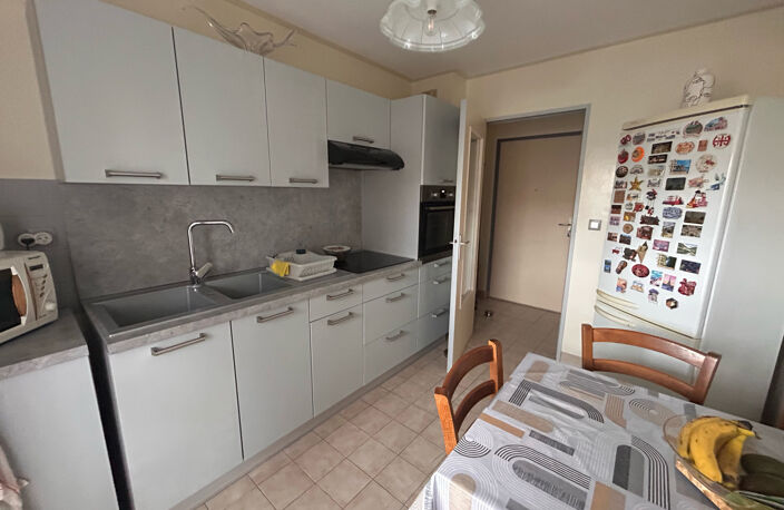 À VENDRE   Appartement 60 m2 avec balcon et parking   Vendu — photo 5