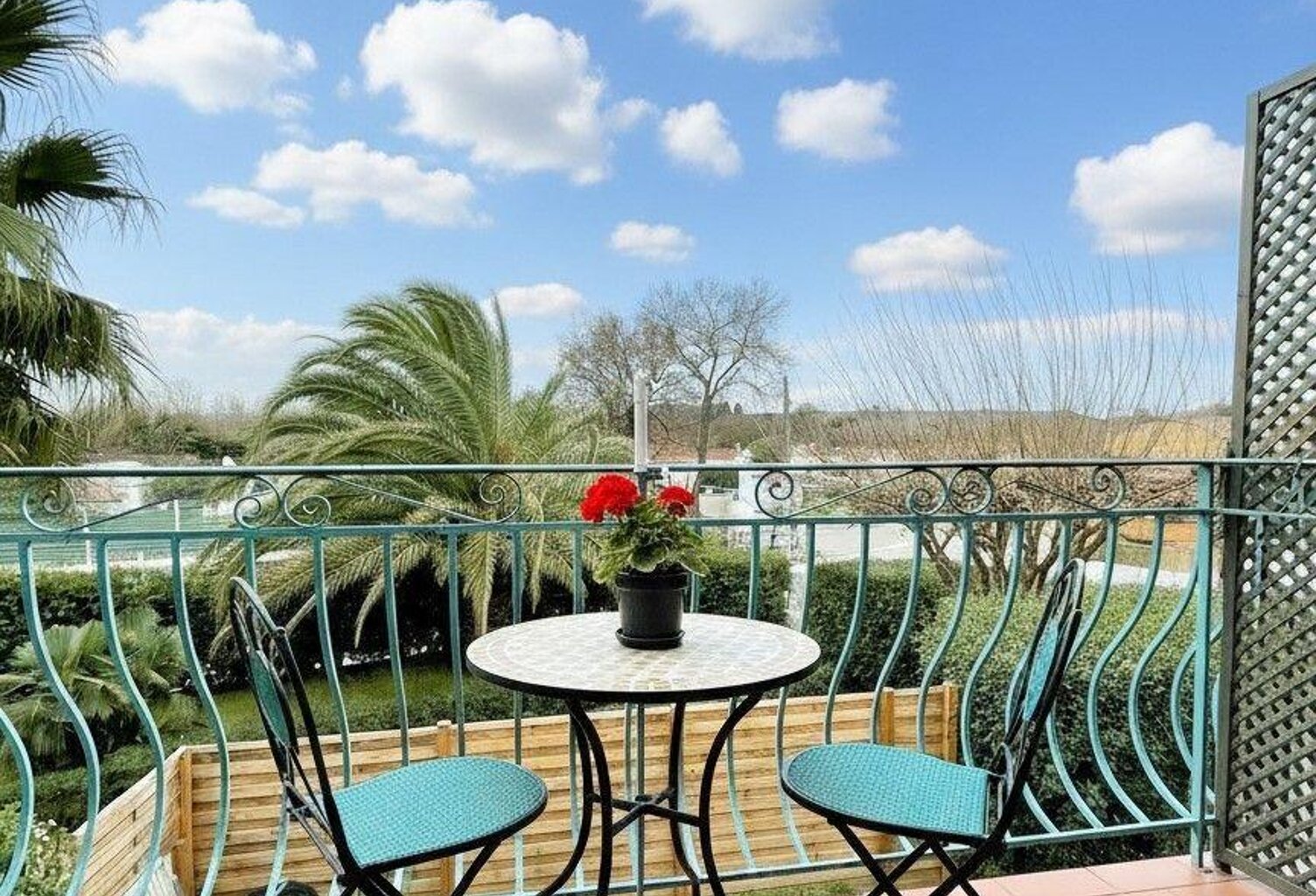 Appartement - 12m² - Grimaud — photo 1