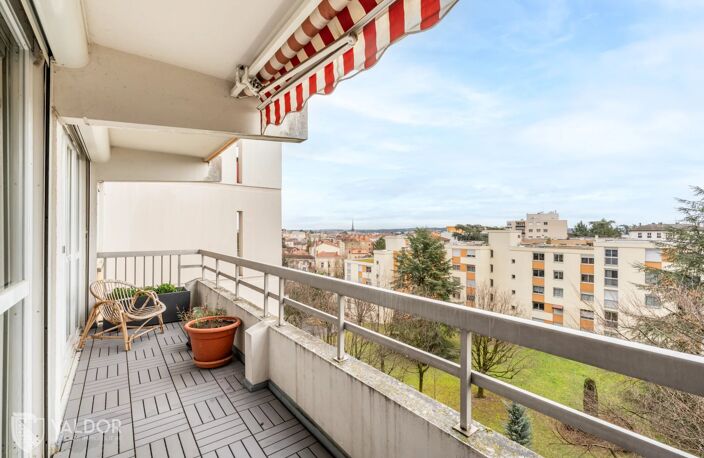 T4 BIS 91m2 VILLEFRANCHE CENTRE — photo 3