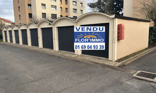 Garage   m² à vendre à Sainte-Geneviève-des-Bois (91700)