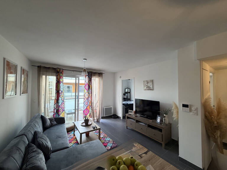 A VENDRE *** Nimes *** Appartement 2 Pièces 41 m2 avec place — photo 1