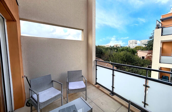 A VENDRE *** Nimes *** Appartement 2 Pièces 41 m2 avec place — photo 2