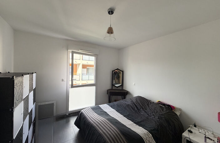 A VENDRE *** Nimes *** Appartement 2 Pièces 41 m2 avec place — photo 4