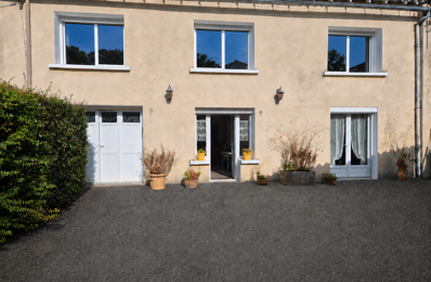 Charmante maison en plein coeur d'Aigre   Idéalement située ! — photo du bien