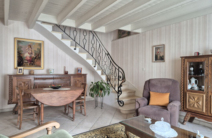 Charmante maison en plein coeur d'Aigre   Idéalement située ! — photo 3