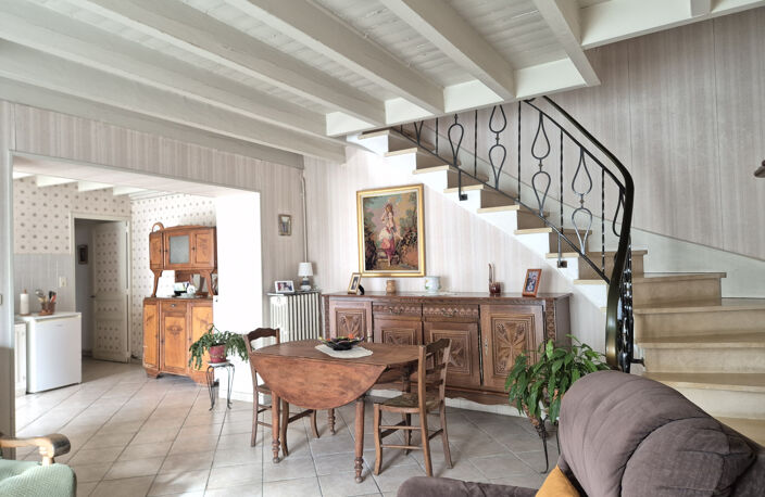 Charmante maison en plein coeur d'Aigre   Idéalement située ! — photo 4