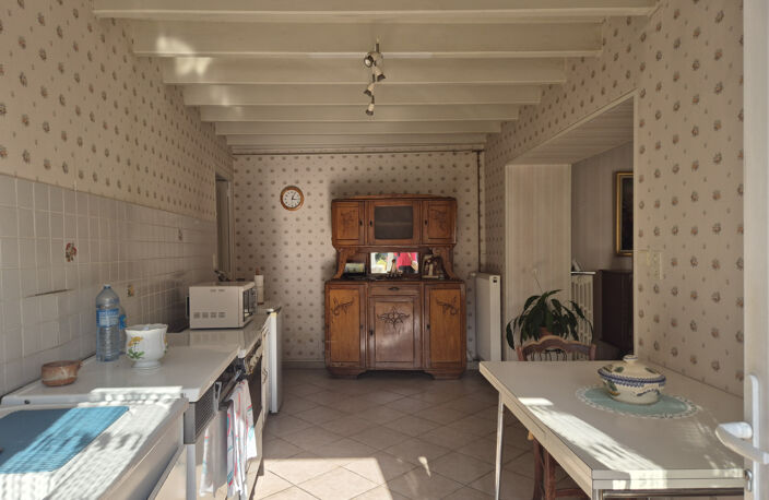 Charmante maison en plein coeur d'Aigre   Idéalement située ! — photo 5