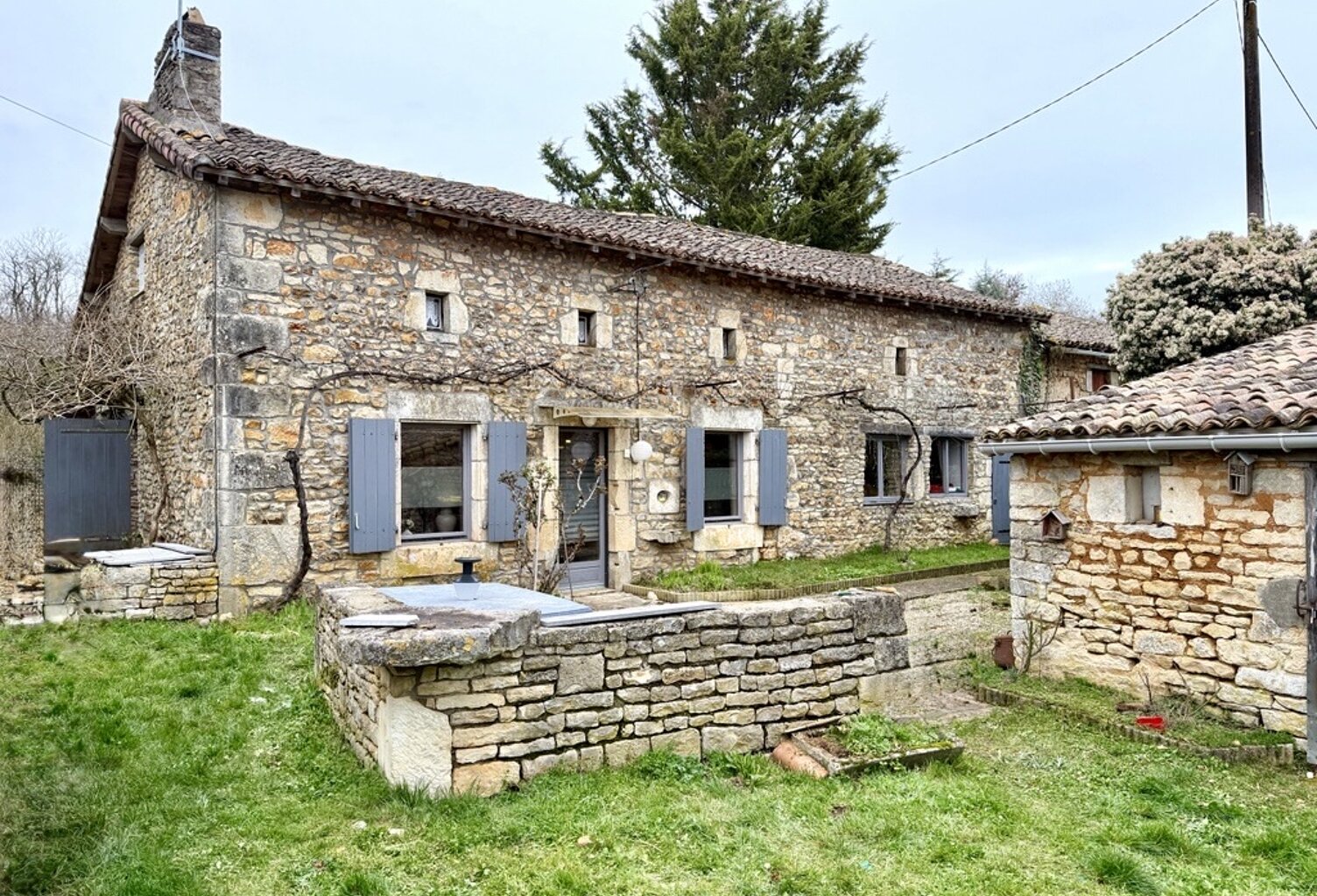Valence-en-Poitou- Payré- maison de campagne — photo 1