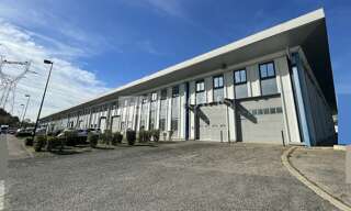 Commerce  3573 m² à louer à Saint-Quentin-Fallavier (38070)