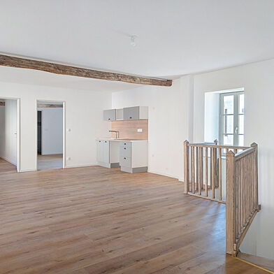 Maison 5 pièces 1600 €