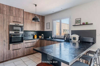 Maison 7 pièces 399000 €