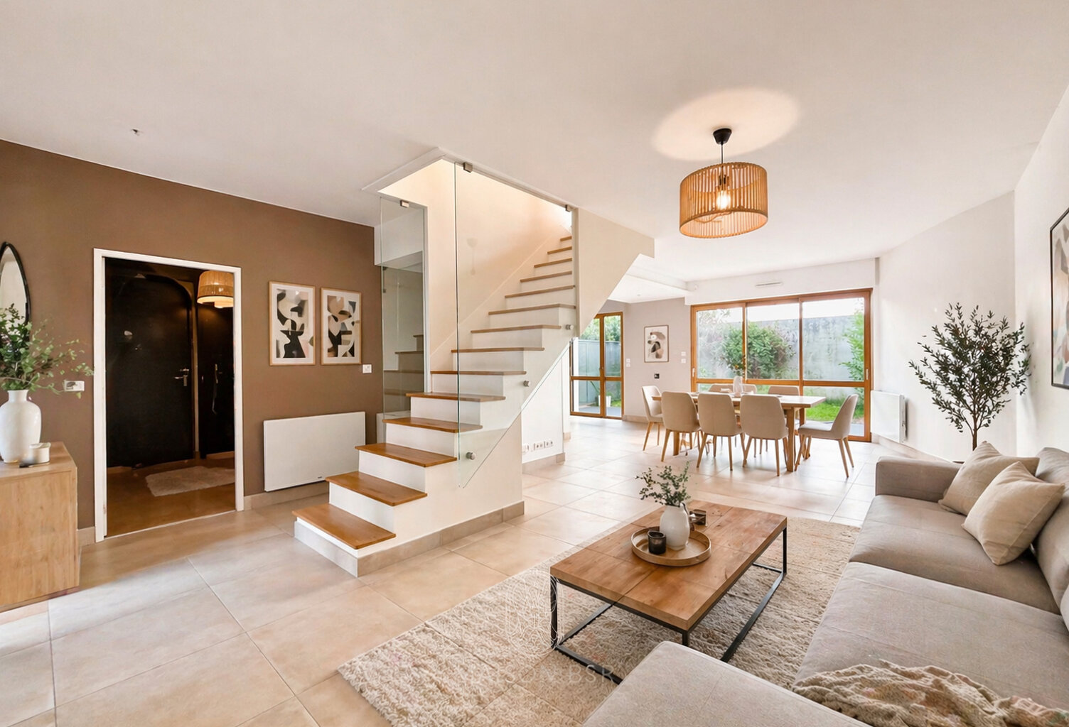 Maison contemporaine 4 chambres - Jardin - Canclaux — photo 1