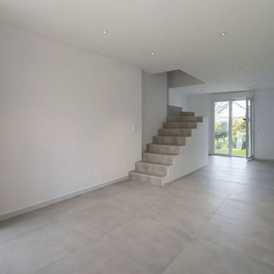 Appartement 5 pièces 399500 €