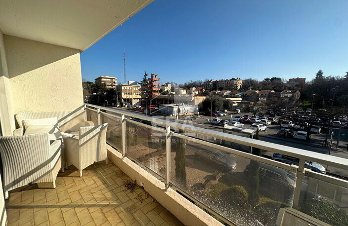 Terrasse plein sud, parking et cave  - Fort potentiel d'aménagement — photo 2