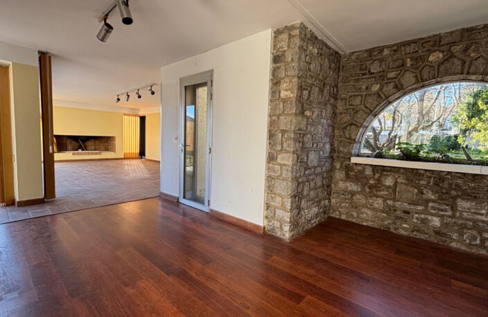 Maison cossue à St Gely Du Fesc 8 pièce(s) 276 m² — photo 3