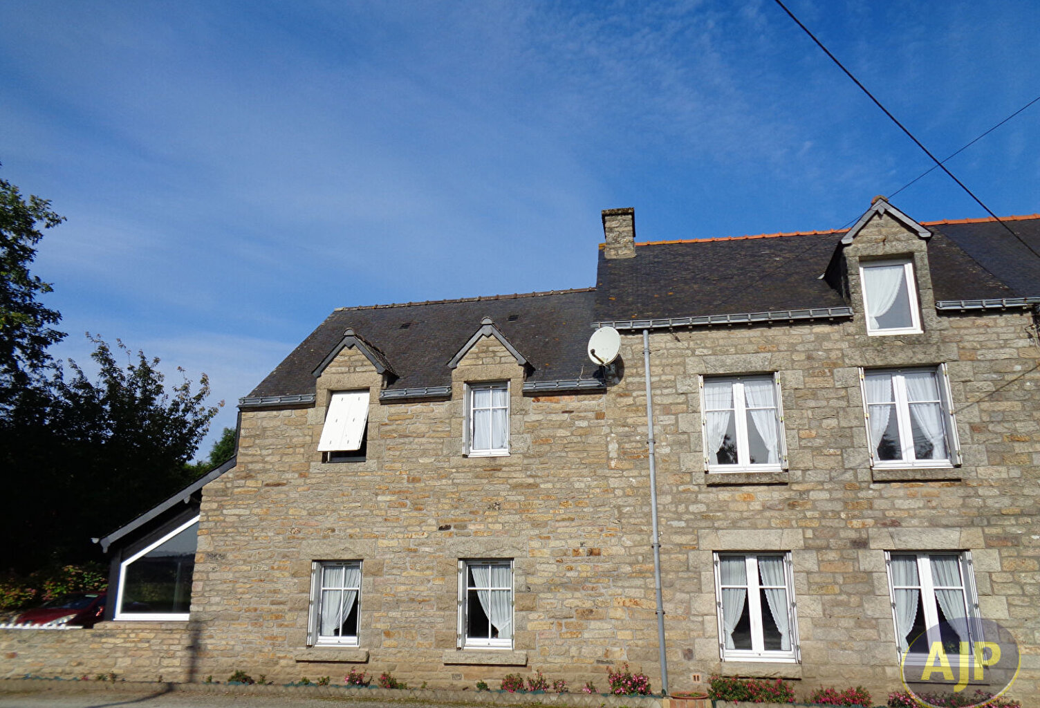 Maison Cruguel 8 pièce(s) 126.62 m2 — photo 1