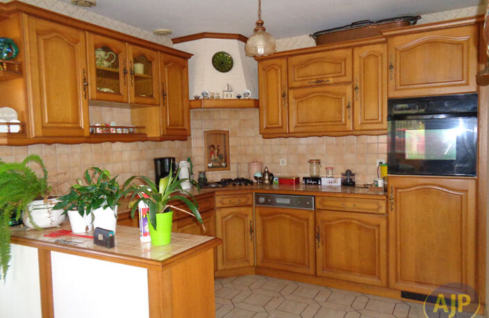 Maison Cruguel 8 pièce(s) 126.62 m2 — photo 3