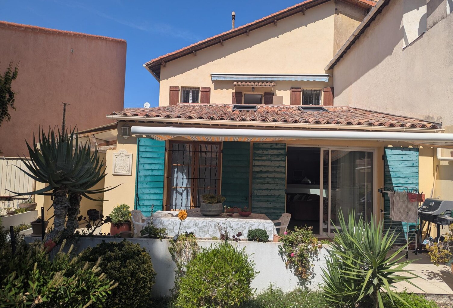 Nouveauté, Centre historique de Fréjus, appartement au rez-de-jardin d'une maison — photo 1