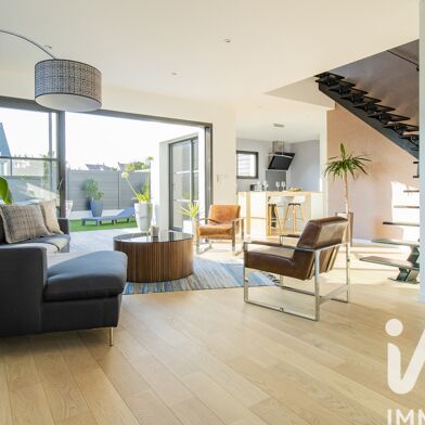 Maison 5 pièces 550000 €