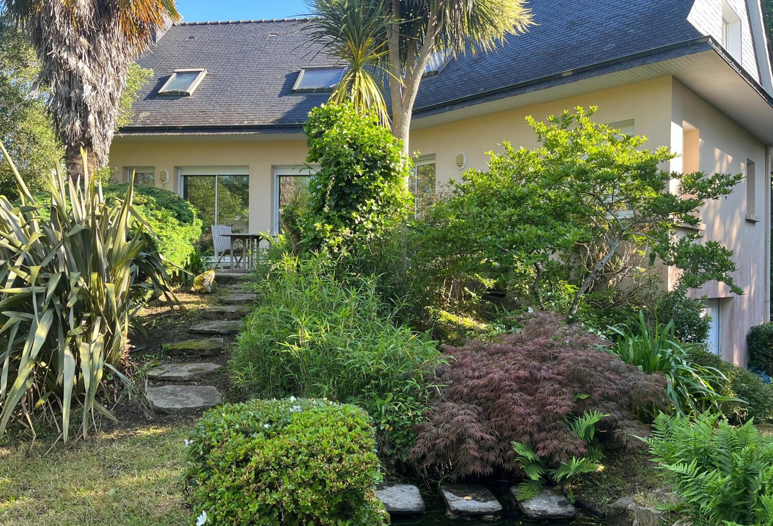 Maison de famille située à quimper avec sous sol et garage — photo 1