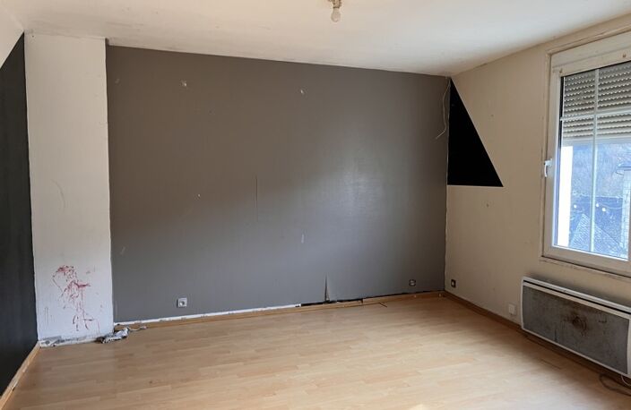 Maison de bourg de 10 pièces principales — photo 2