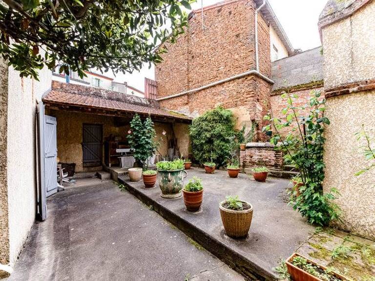 Maison de ville de 7 pièces principales — photo 1