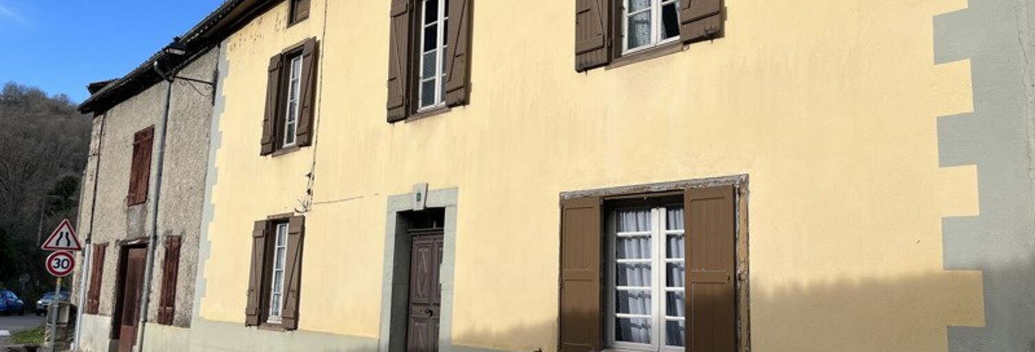 Maison 8 Pièces 225 m² à vendre à Lacourt (09200)