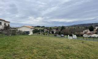 Terrain  819 m² à vendre à Montbron (16220)