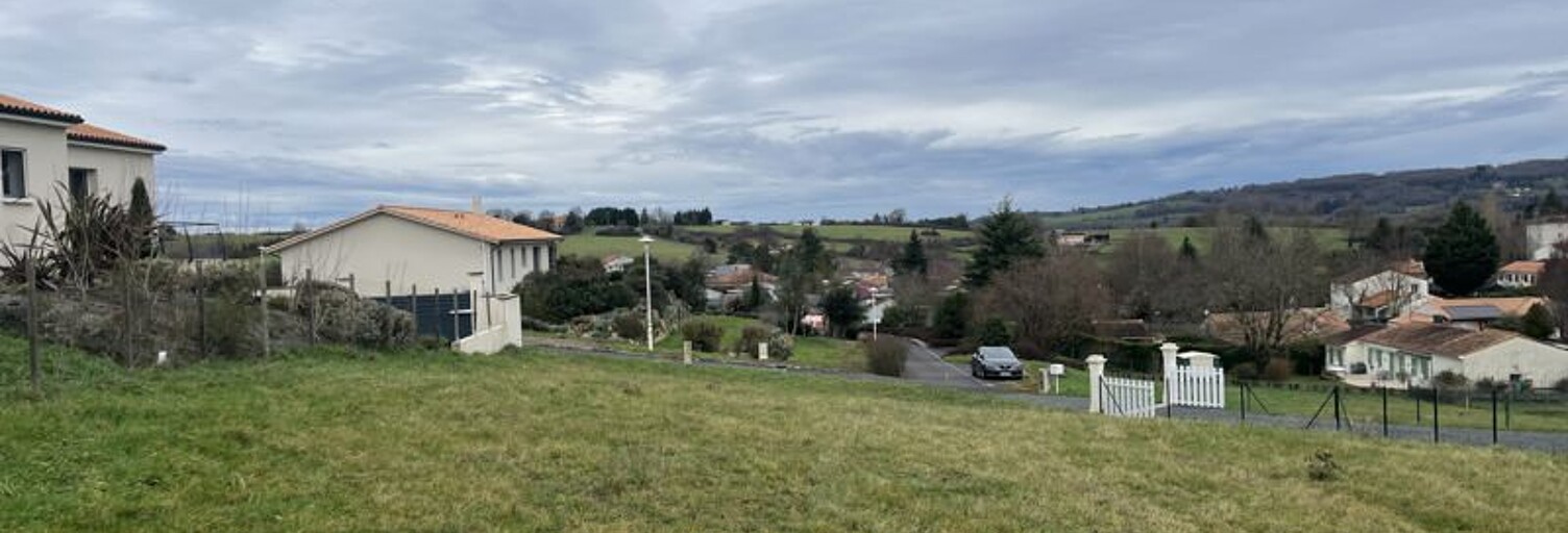 Terrain  819 m² à vendre à Montbron (16220)