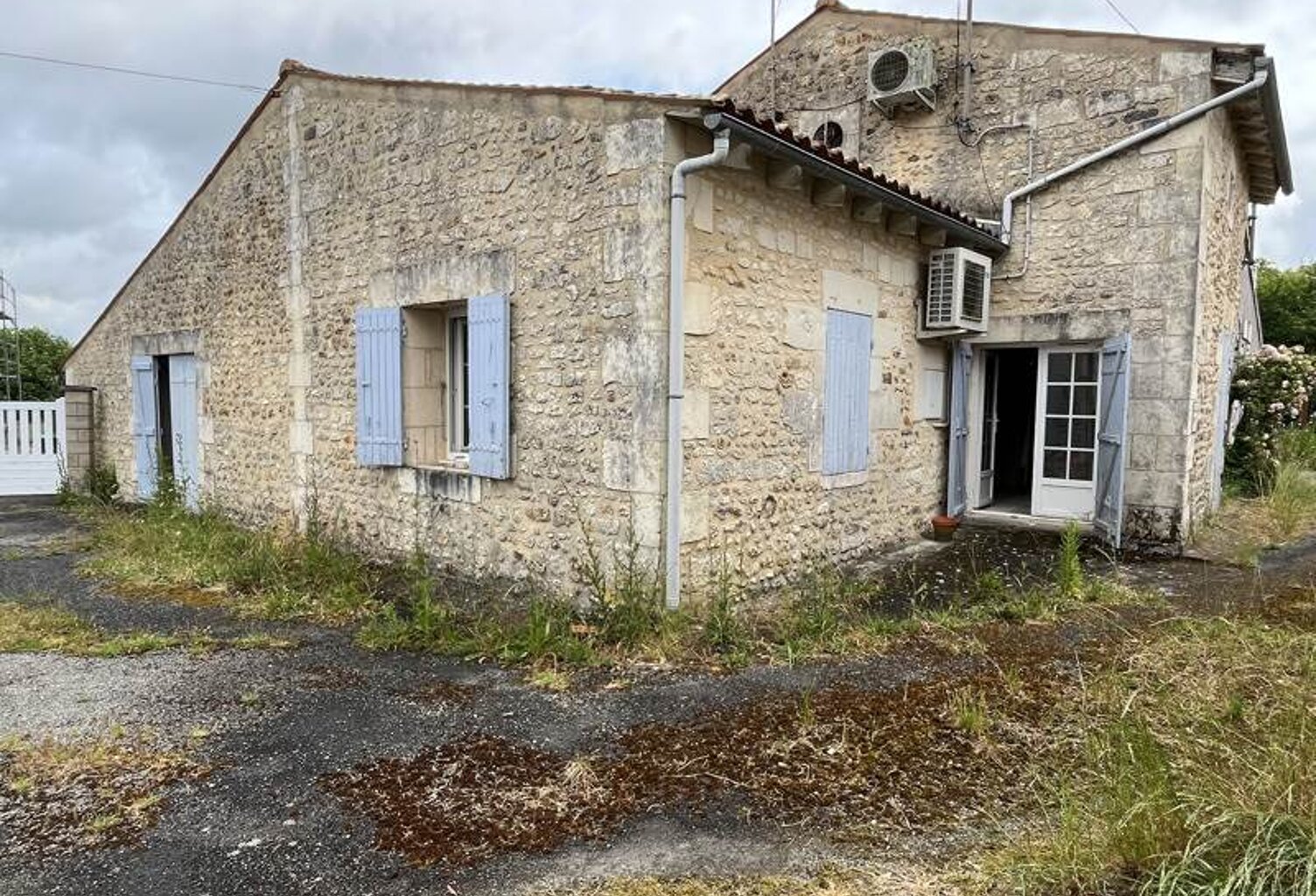 Charentaise de 4 pièces principales — photo 1