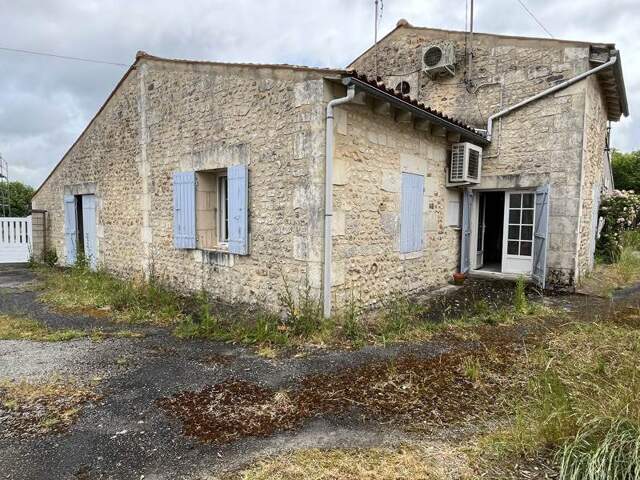 Charentaise de 4 pièces principales — photo du bien