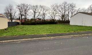 Terrain  732 m² à vendre à Dompierre-sur-Yon (85170)