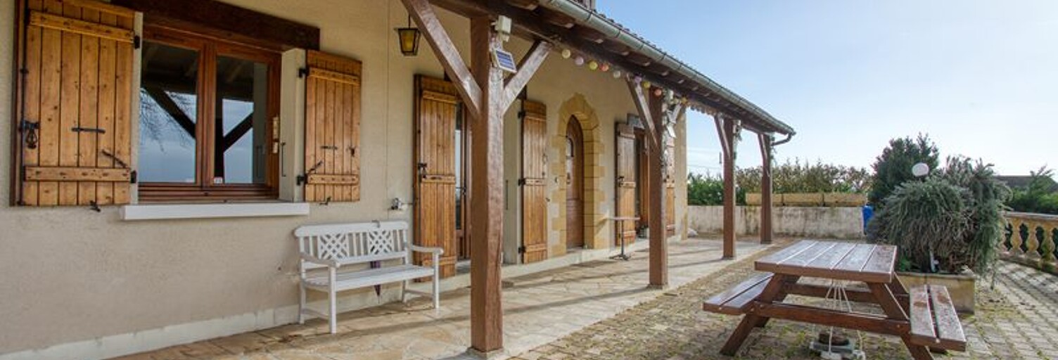 Maison 7 Pièces 142 m² à vendre à Les Farges (24290)