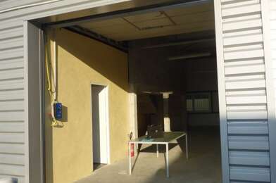 Commerce 3 pièces 750 €