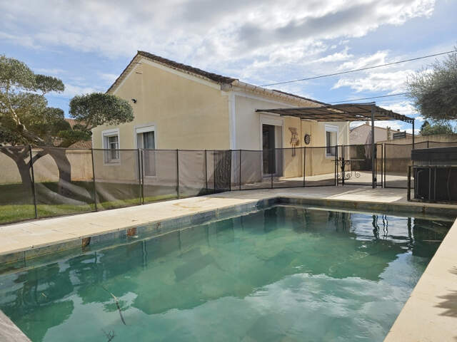 Villa de plain pied avec piscine et double garage MARSILLARGUES — photo du bien