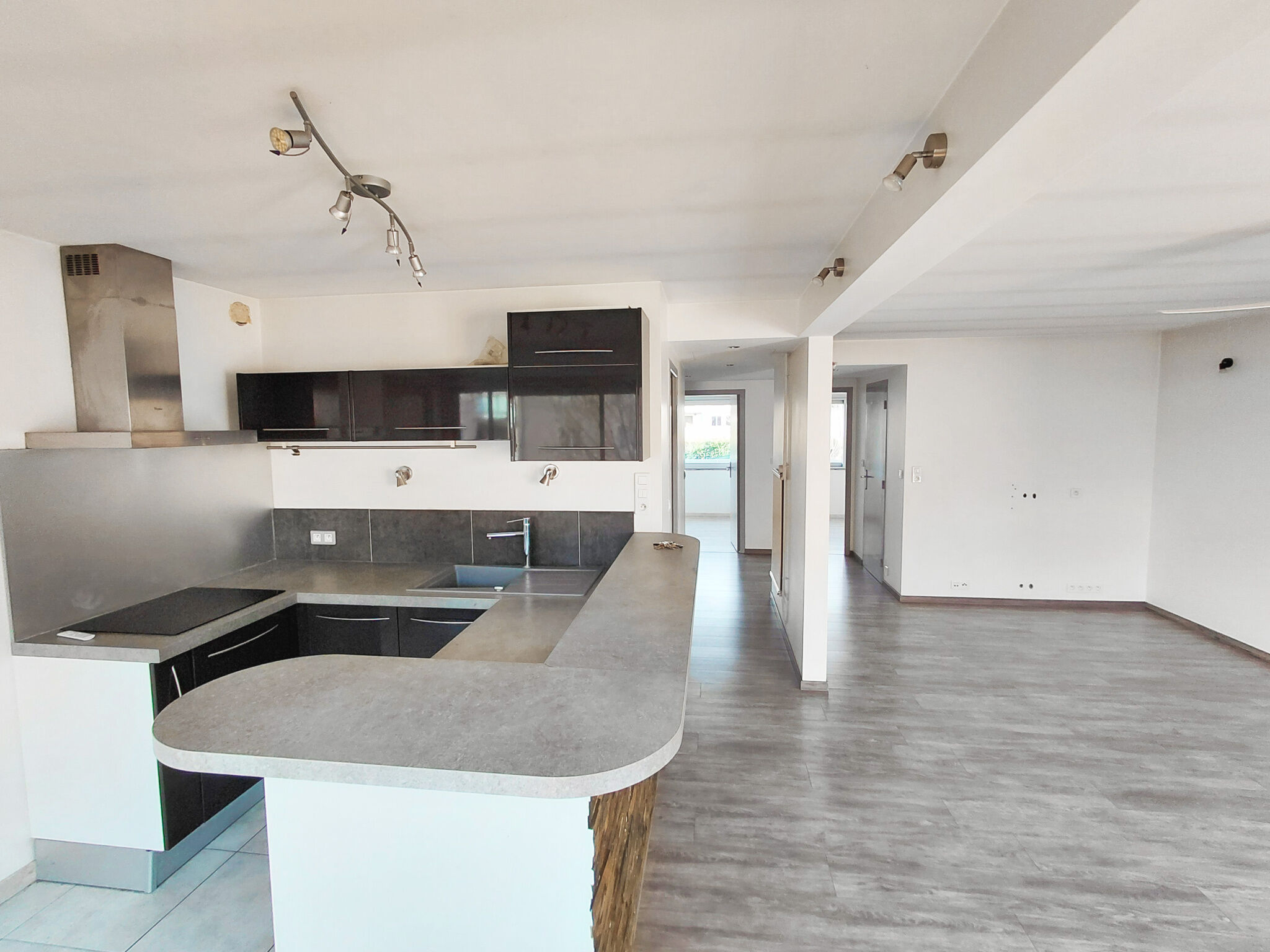 Appartement 4 pièces  à vendre Aubenas 07200