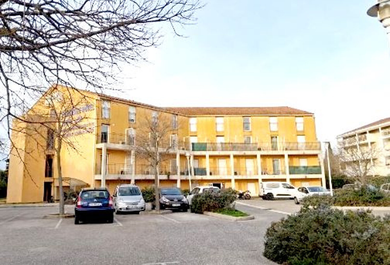STUDIO LIBRE LA GARDE 83130 — photo 1