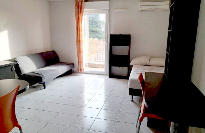 STUDIO LIBRE LA GARDE 83130 — photo 4