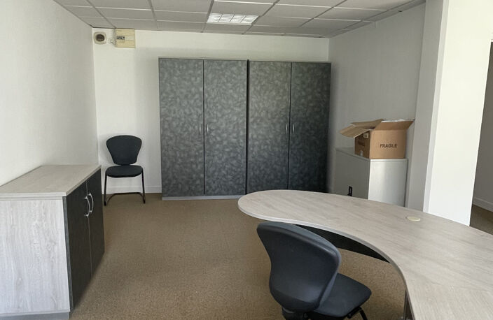 47 m2 EVRY- PARC ELYSEE — photo 2