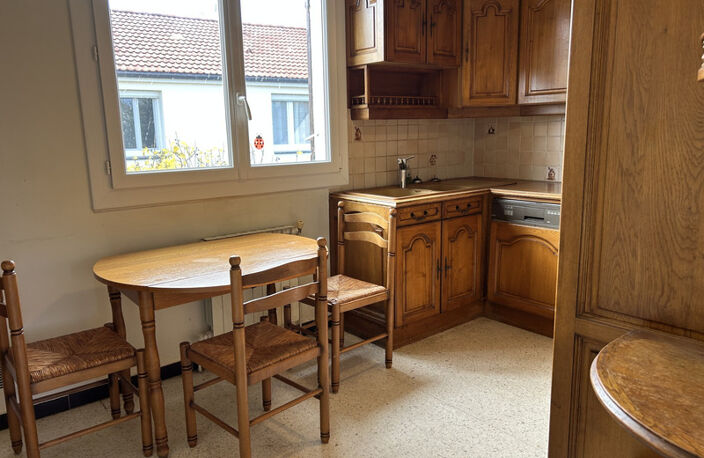 CHAPPES MAISON DE 110 M2 AVEC DOUBLE GARAGE — photo 3