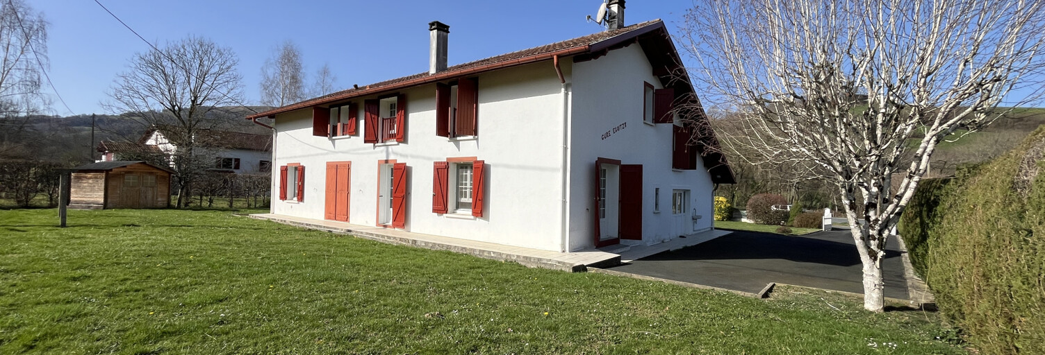 Maison 10 Pièces 265 m² à vendre à Uhart-Cize (64220)